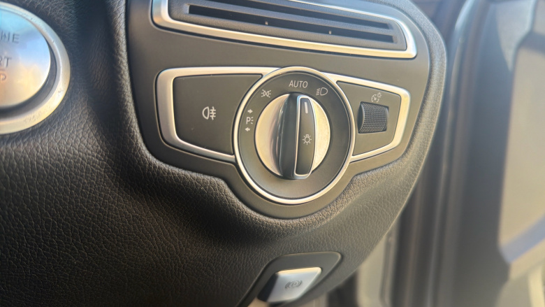 Mercedes-Benz C-Class C250d AMG Line Premium 4dr 9G-Tronic Diesel Saloon